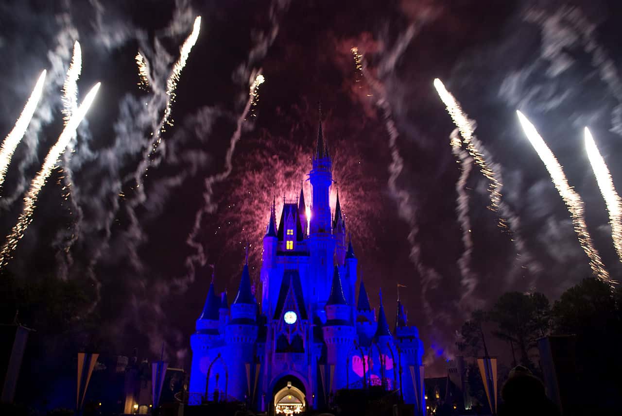 Wishes_Fireworks_Show_-_Walt_Disney_World_(2166224145)
