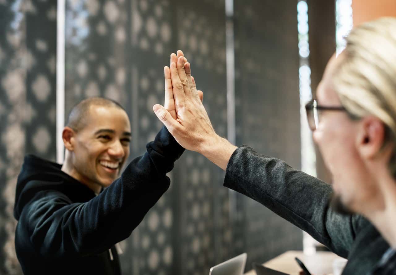 achievement-agreement-arms-caucasian-cheerful-colleague-1454699-pxhere.com