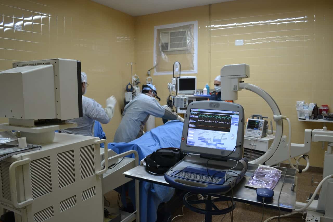 biology-room-medicine-hospital-surgery-pacemaker-594119-pxhere.com