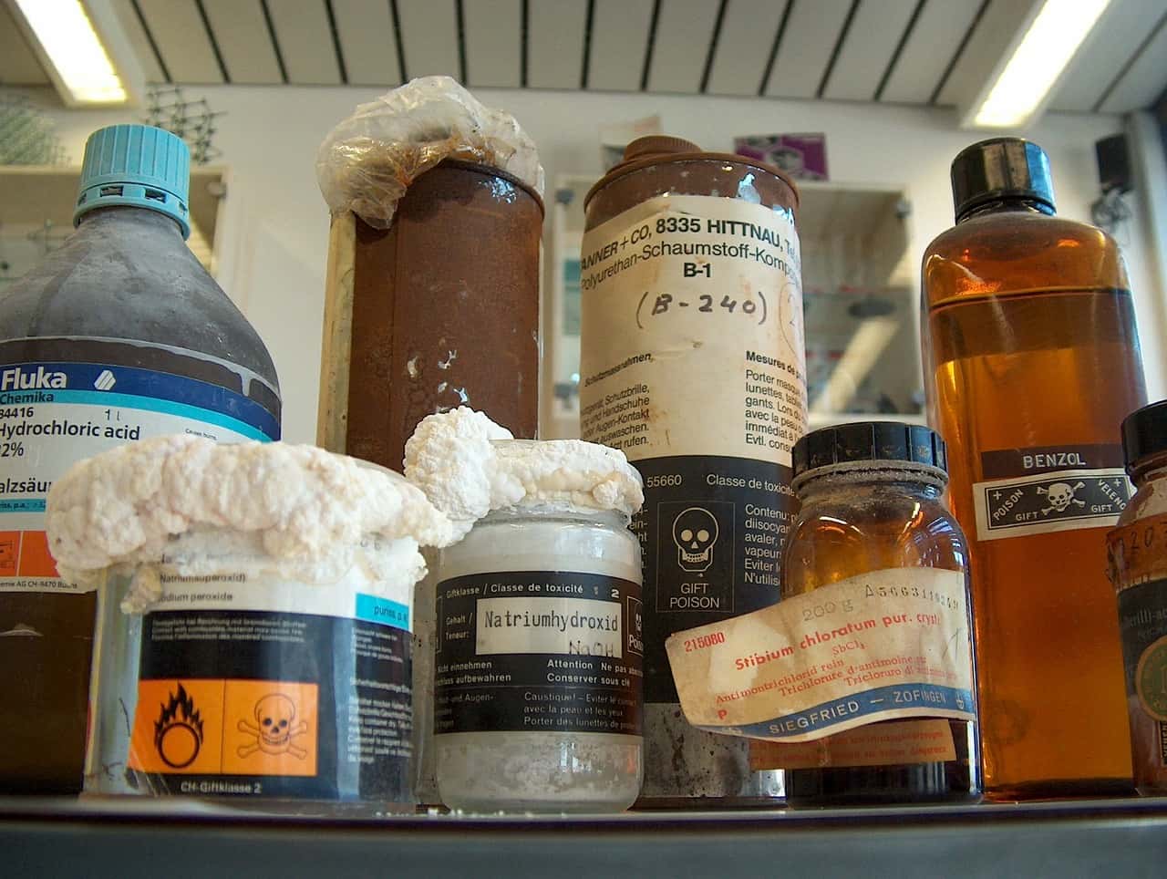 chemicals-540607_1280