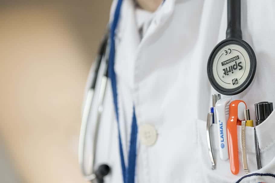 close-up-doctor-health-hospital