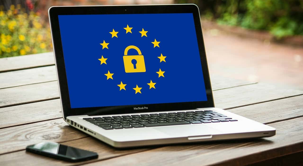 computer-business-gdpr-legislation-regulation-protection-1435307-pxhere.com