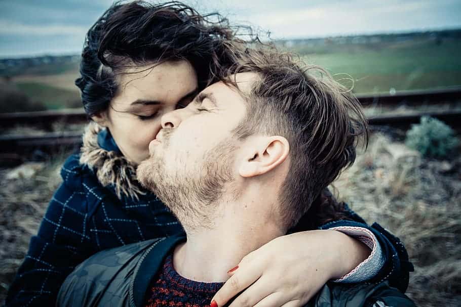 couple-love-girl-happiness