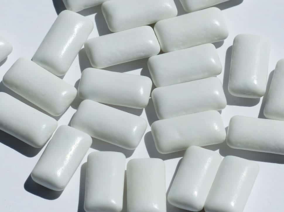dental-care-sweetness-chewing-gum-wallpaper-preview