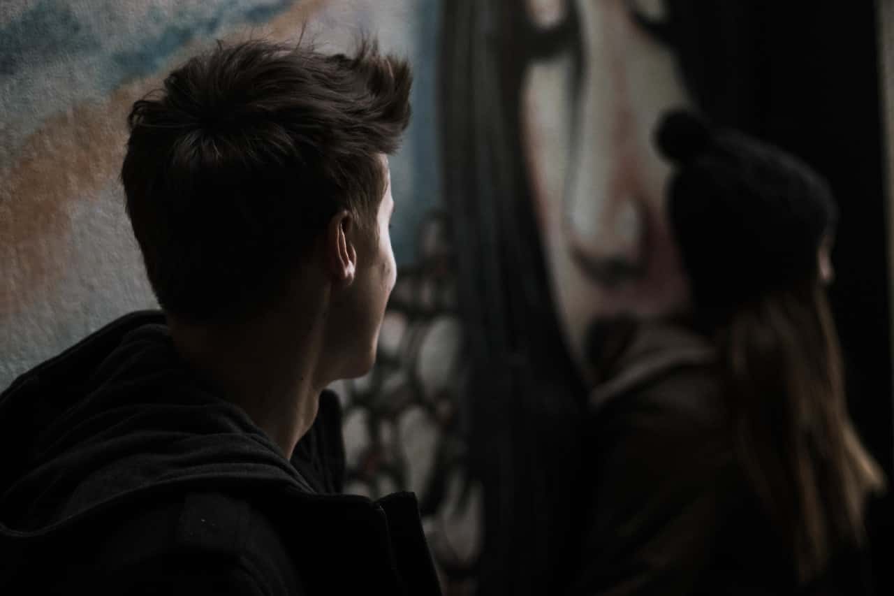 man-person-light-blur-people-girl-940015-pxhere.com