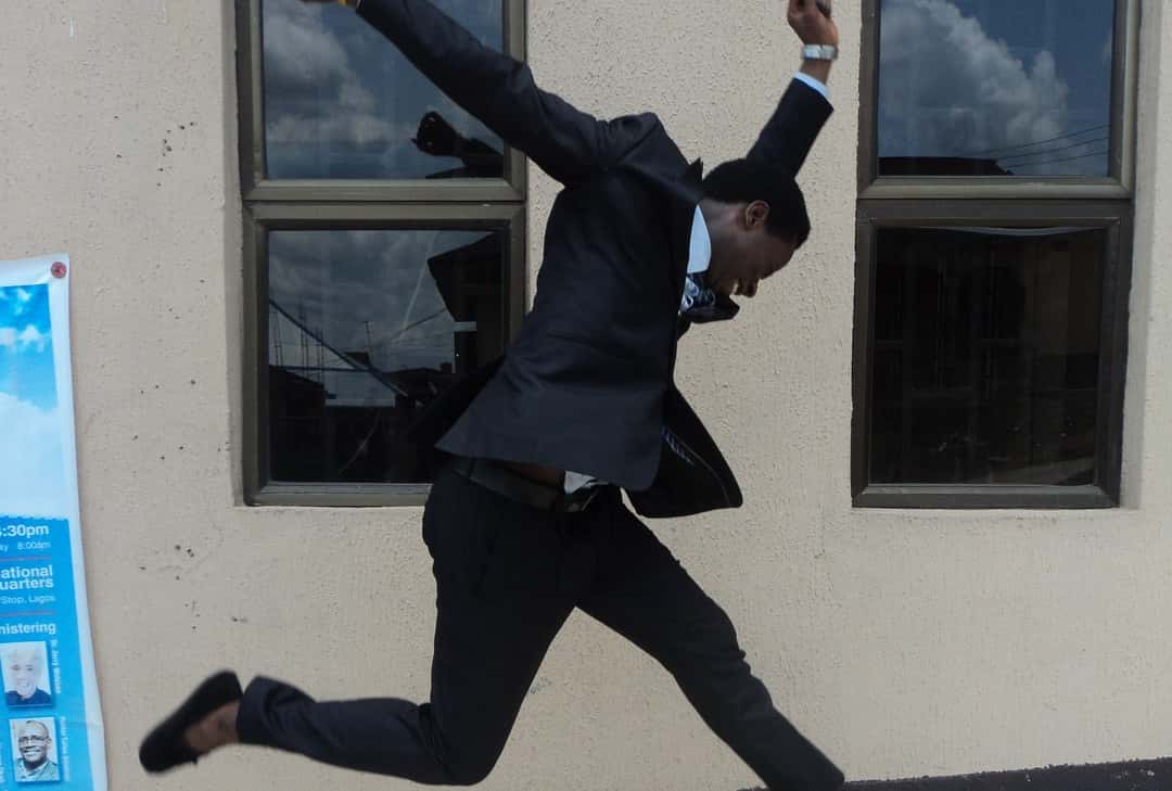 man-person-window-wall-jump-jumping-777337-pxhere.com(1)