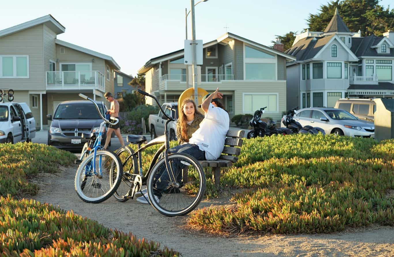 photo-1531793151153-fc3586fe2ea9