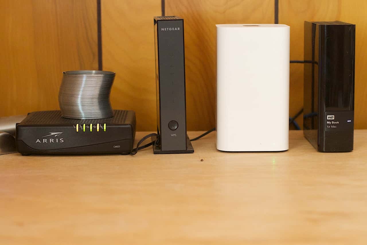 technology-gadget-room-lighting-product-electronics-347083-pxhere.com