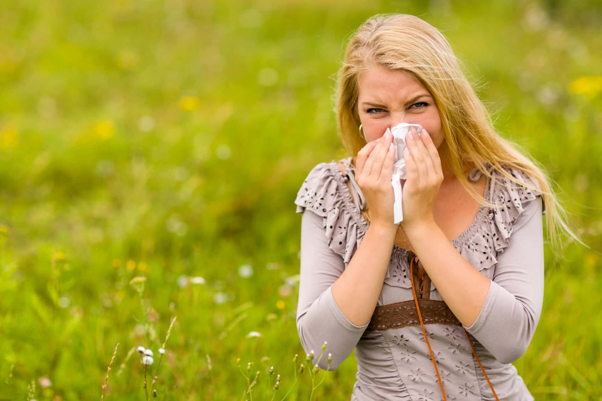 woman-with-a-hay-fever-1523533145pv5