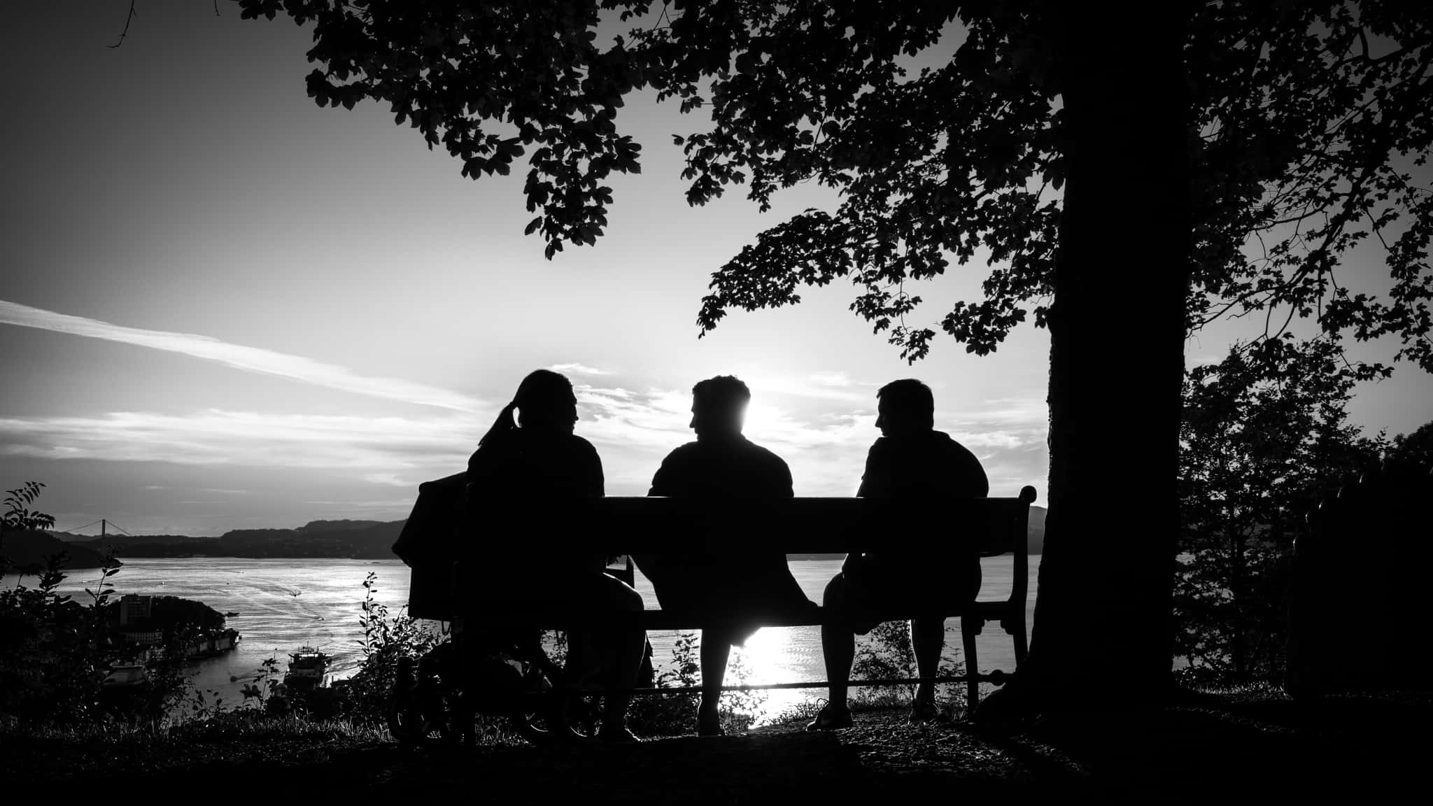 Chatting - Bergen, Norway - Black and white street photography