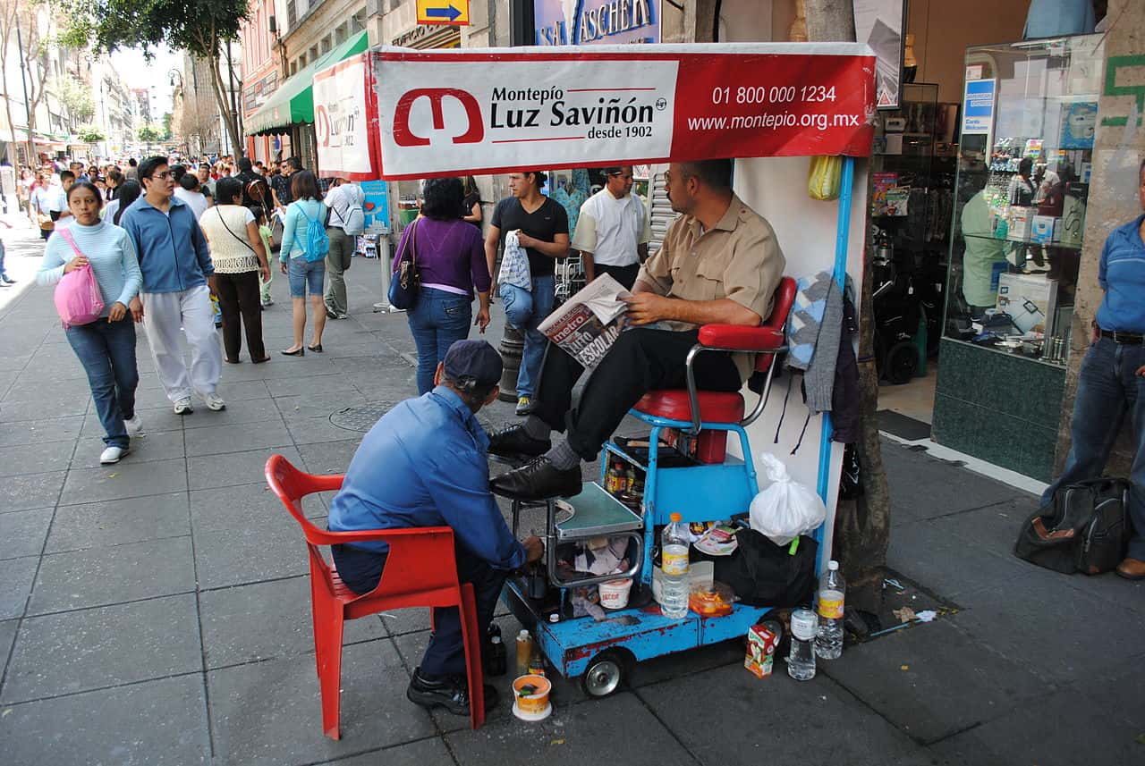 Mexico_City_shoe_cleaner