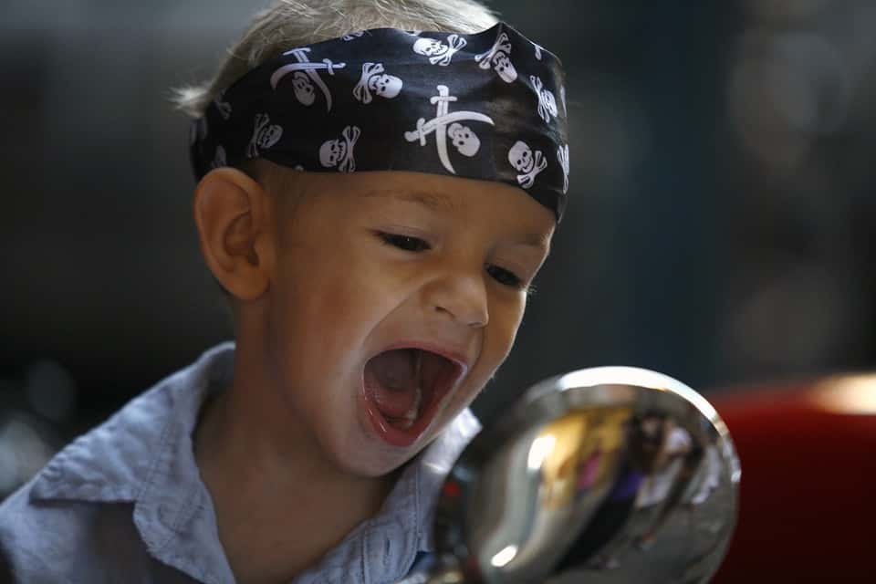 Sing Cliff Mirror Joy Bandana Boy Portrait Bike