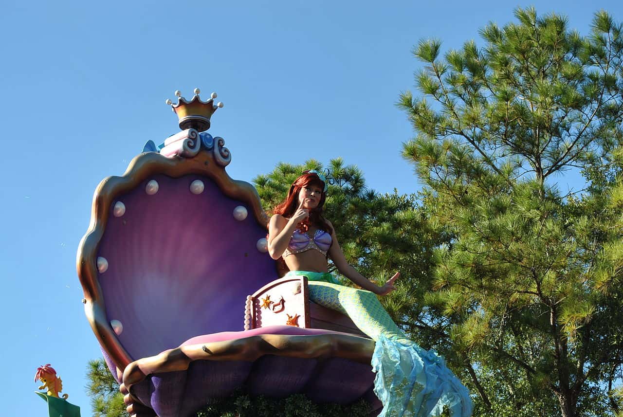 The_Little_Mermaid_@_Disney_Festival_of_Fantasy_Parade_(15937692481)