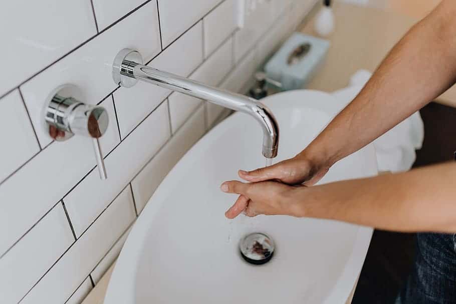 adult-water-clean-hands
