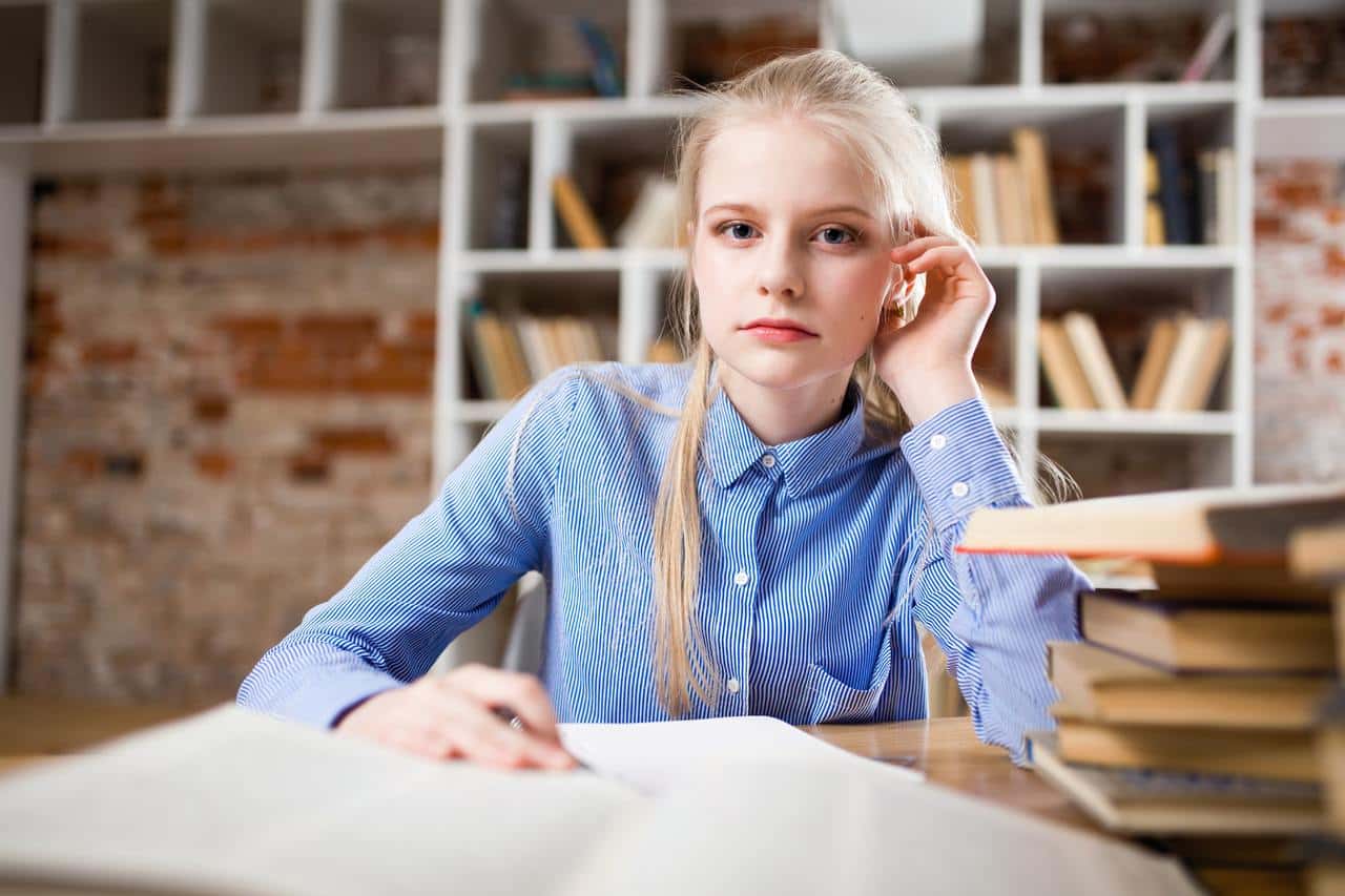 beautiful-blond-hair-blue-books-bookshelves-college-students-1556403-pxhere.com