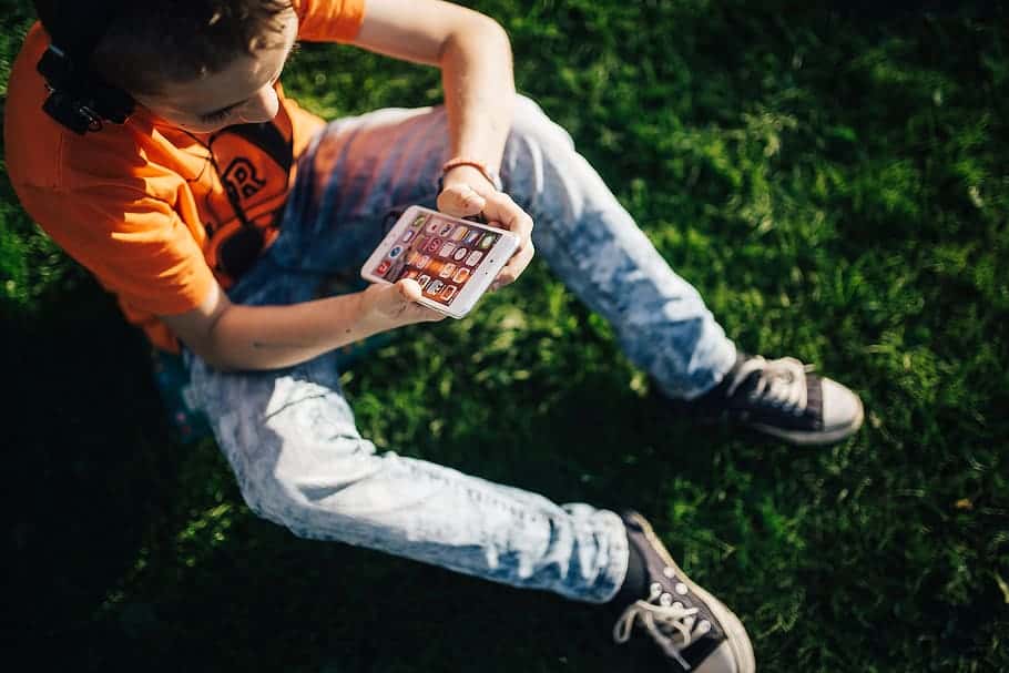 boy-male-teen-teenage-young-garden