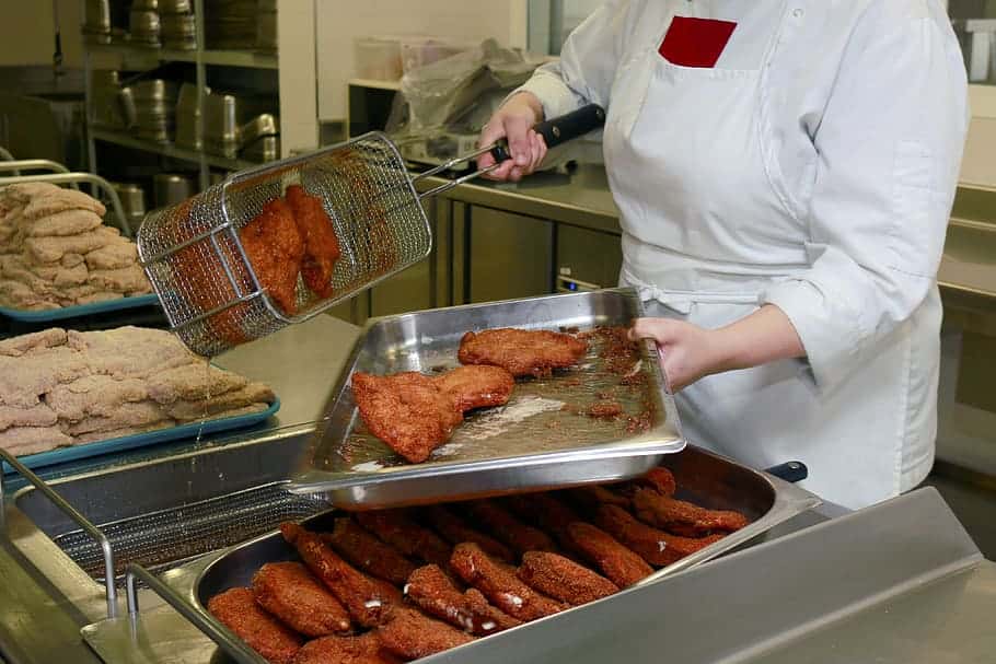 kitchen-chef-fry-food