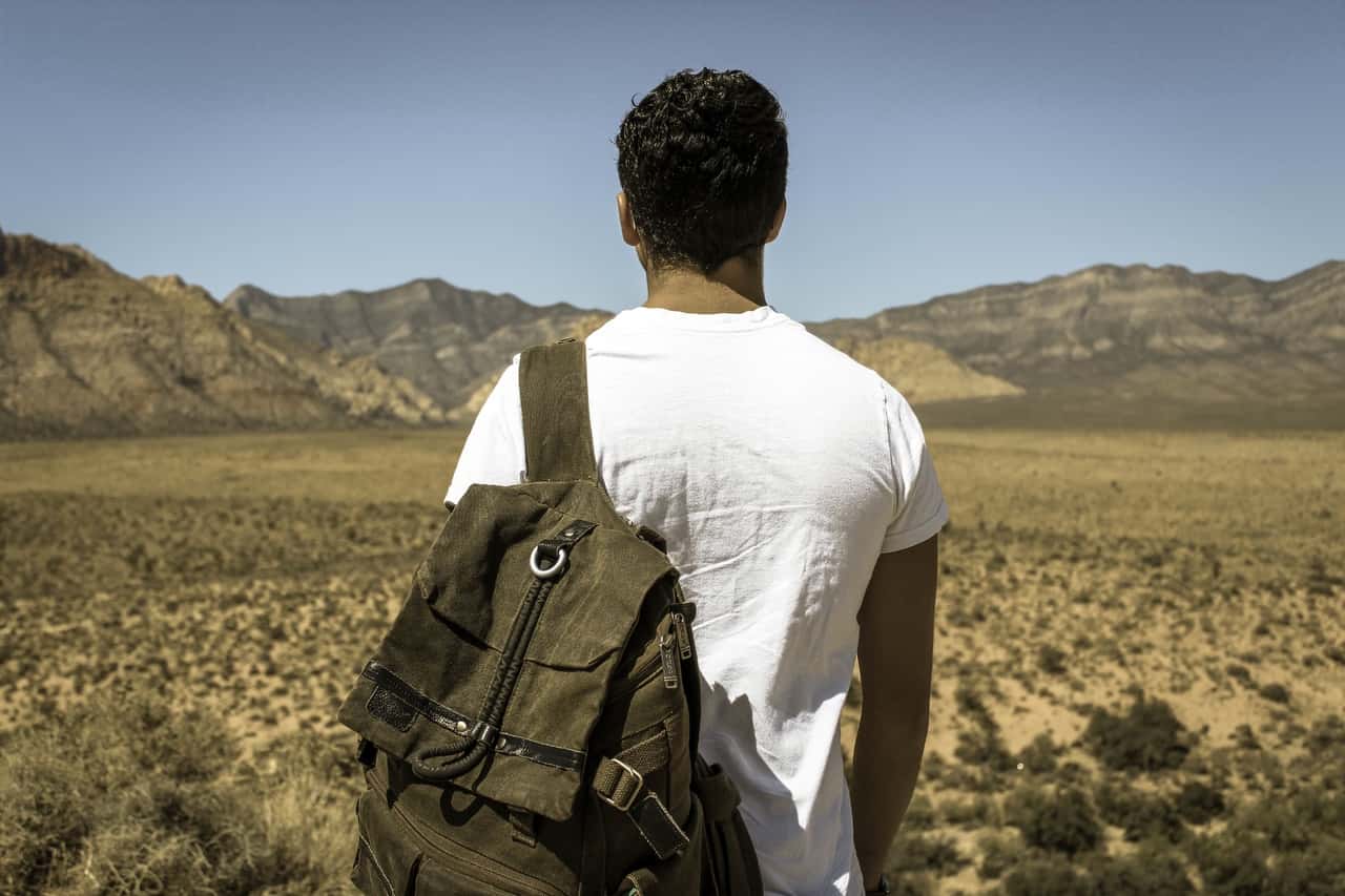 man-walking-person-people-boy-adventure-936126-pxhere.com