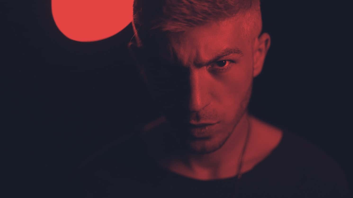 photo-1533808113888-0270dc0a52a3