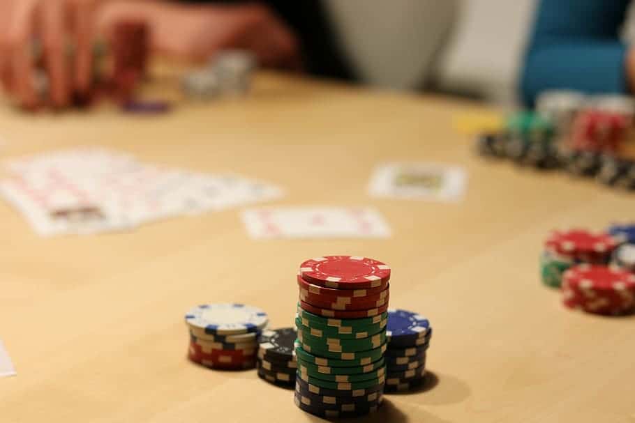 poker-chips-gambling-profit