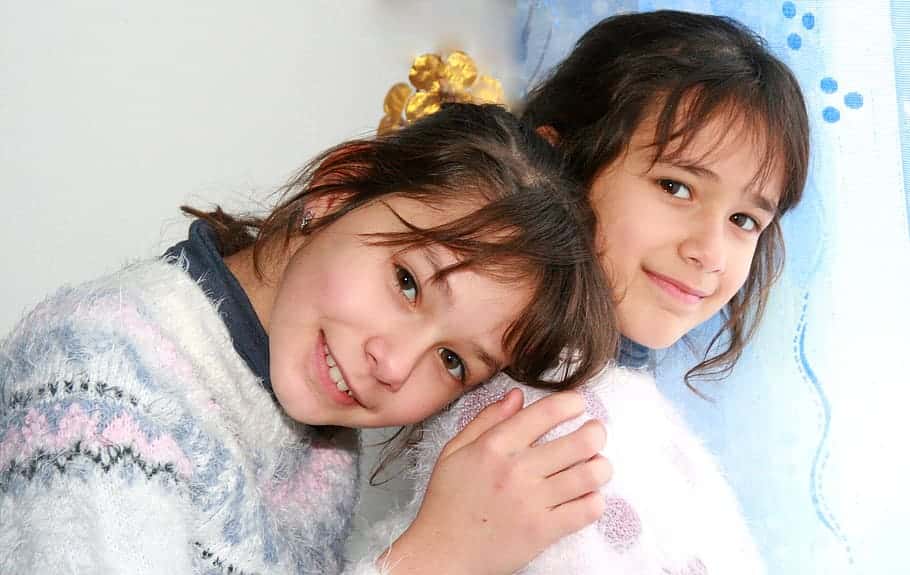 sister-nature-twin-family