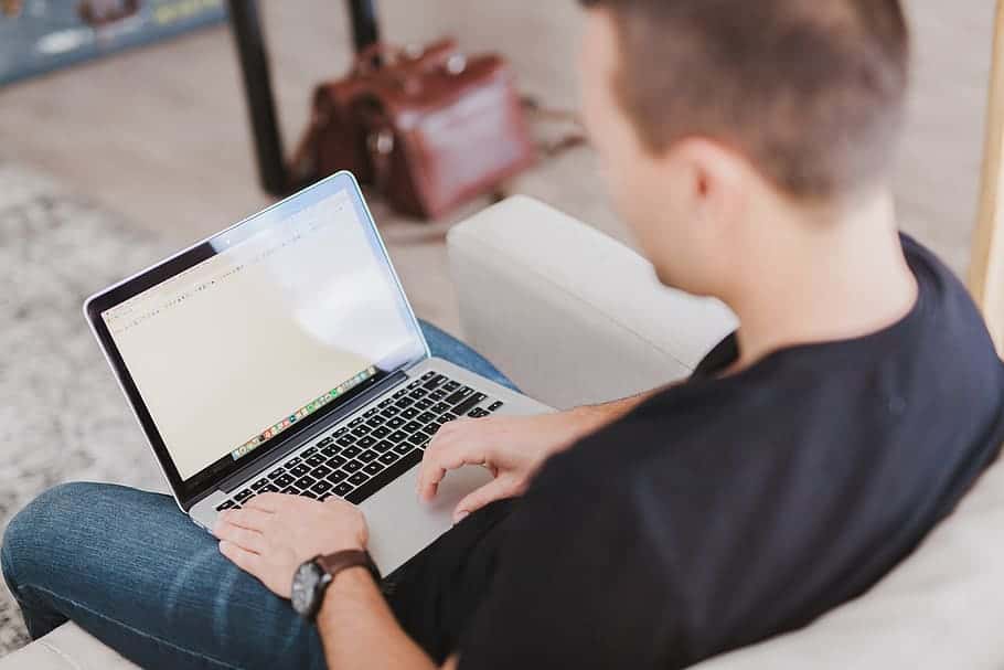 typing-work-macbook-laptop-computer-technology