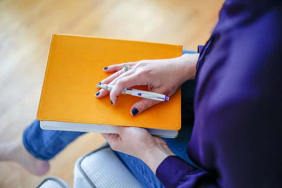 writing-letter-hand-note-pen-paper