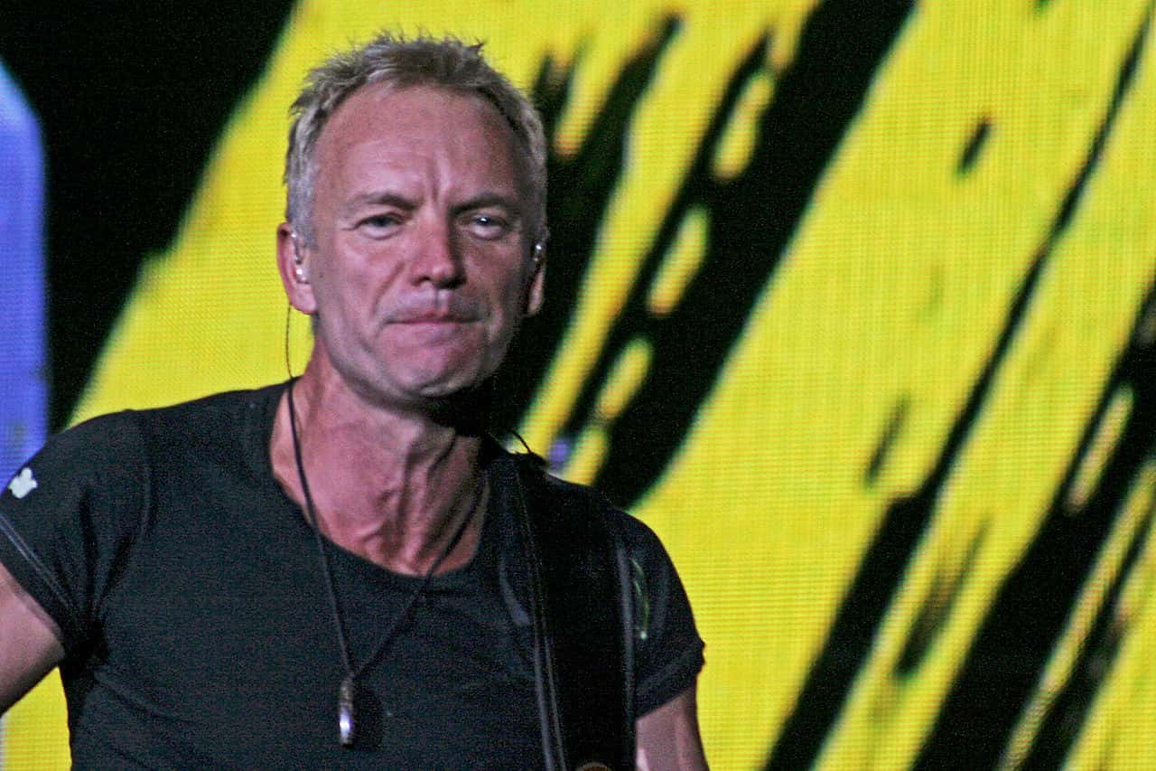 1280px-Sting_3