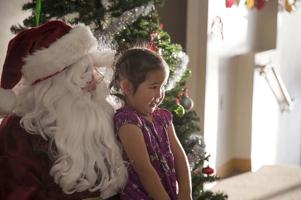 Operation_Santa_Claus_commences_in_Togiak_161115-Z-CA180-0007