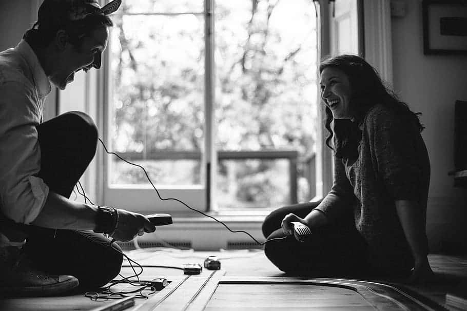 adults-black-and-white-couple-dark