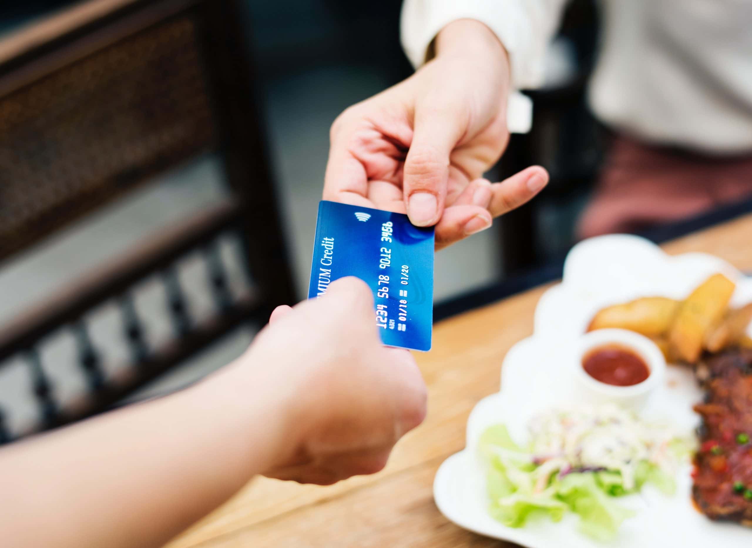 banking-bill-breakfast-business-card-credit-card-1555179-pxhere.com (1)