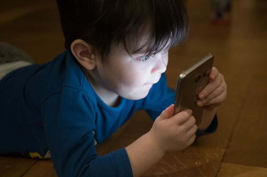 boy-mobile-phone-addiction-phone