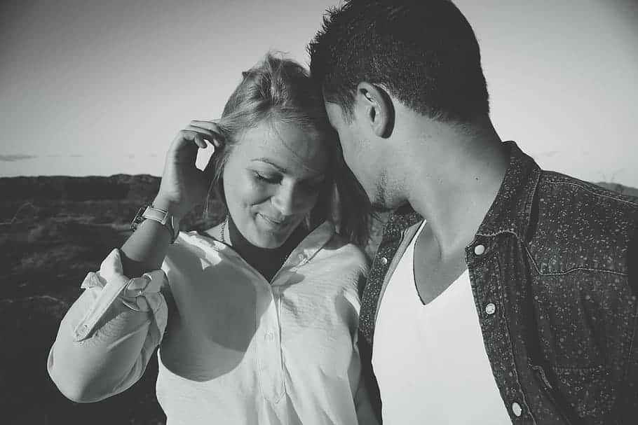 couple-people-man-and-woman-smiling