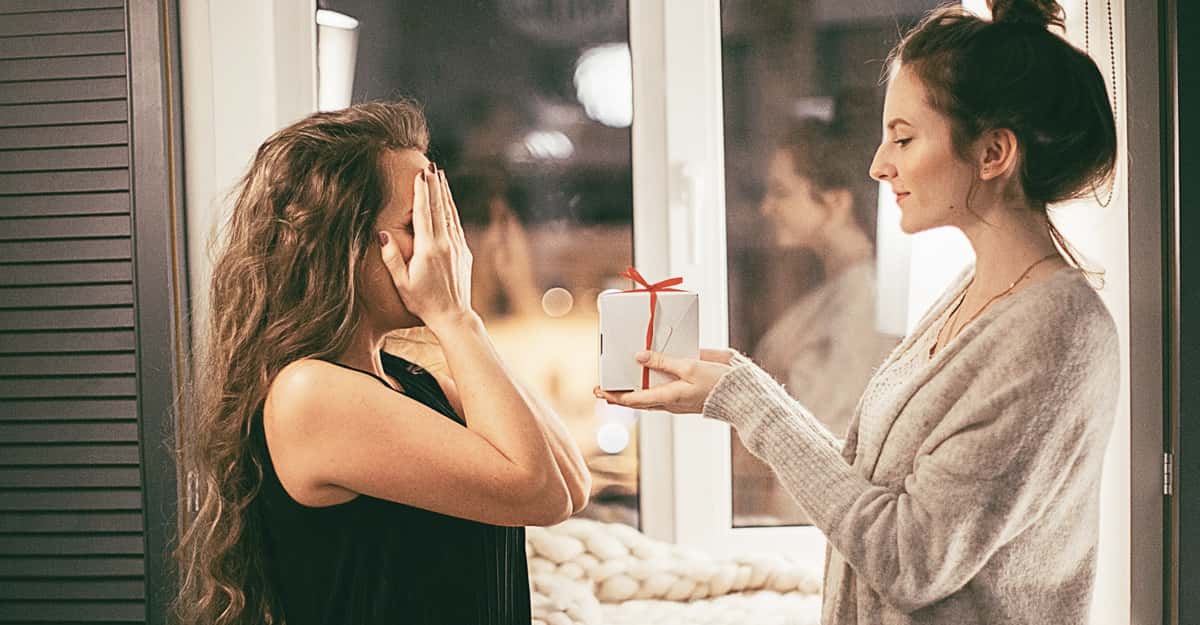 5 Foolproof Gift Ideas Anyone Will Like