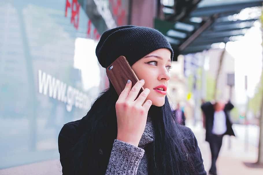people-girl-beauty-mobile-phone-talking