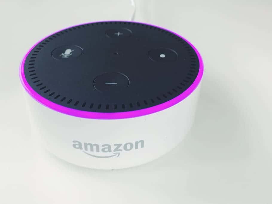 white-and-black-amazon-echo-dot-2