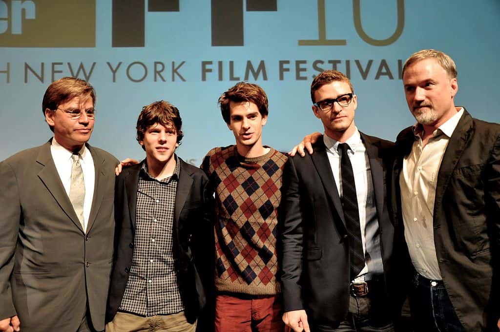 Aaron_Sorkin_-_Jesse_Eisenberg_-_David_Fincher_-_Andrew_Garfield_-_Justin_Timberlake_-_The_Social_Network_-_2010_New_York_Film_Festival_-_01 (2)