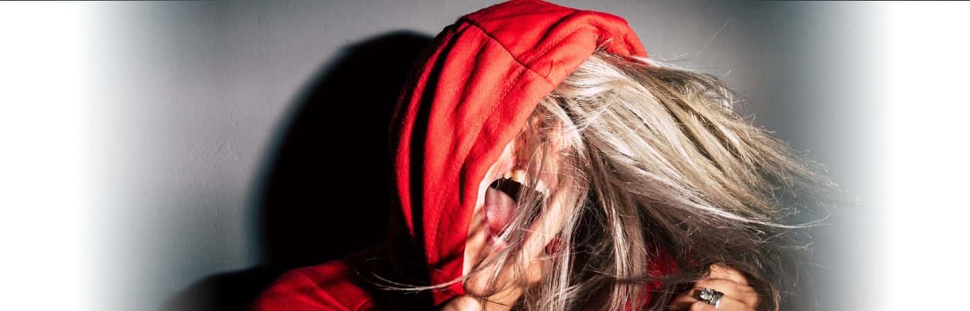 People Share Things Women Do That Aren't Cute, But Actually Creepy