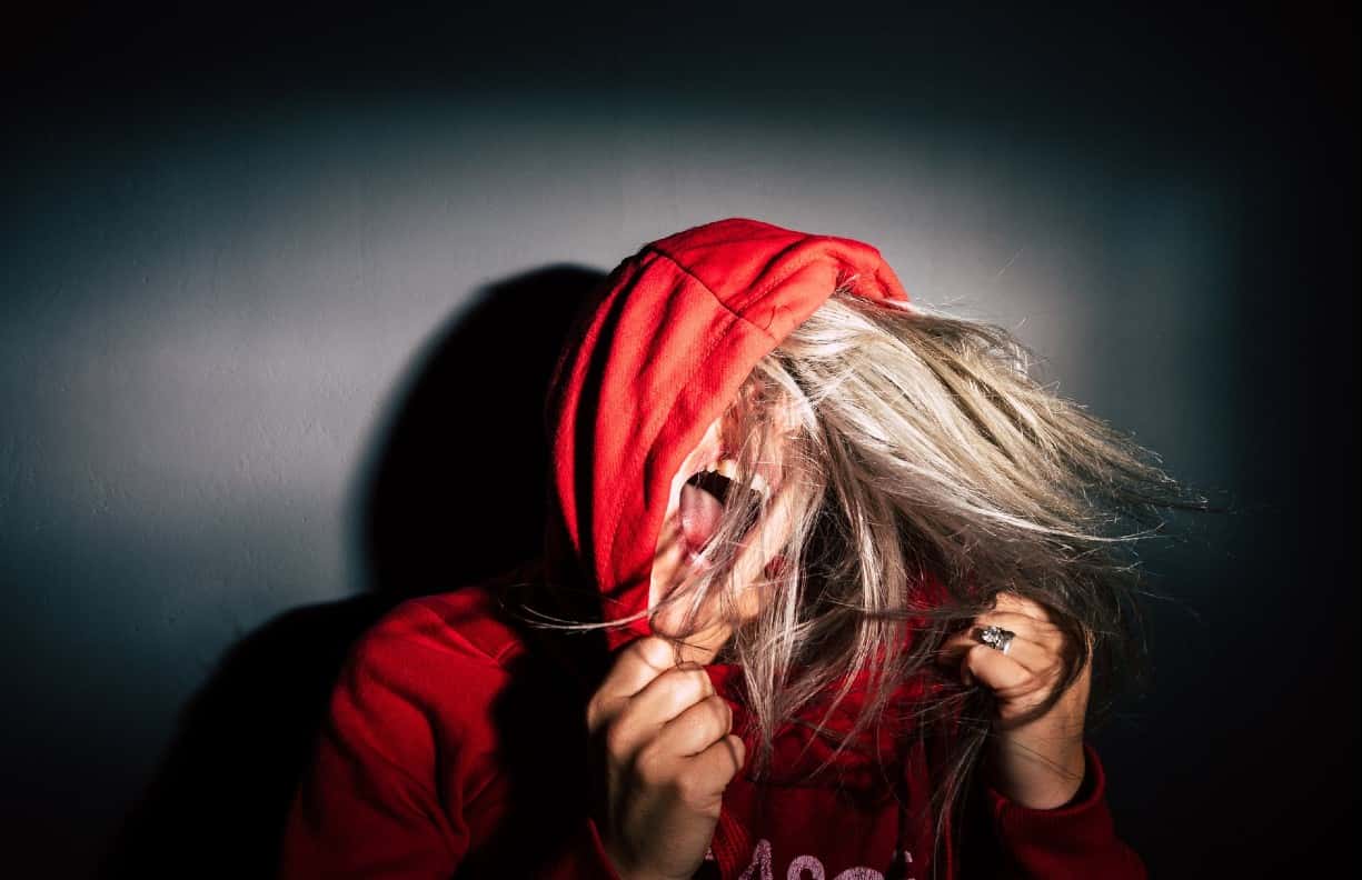 People Share Things Women Do That Aren't Cute, But Actually Creepy