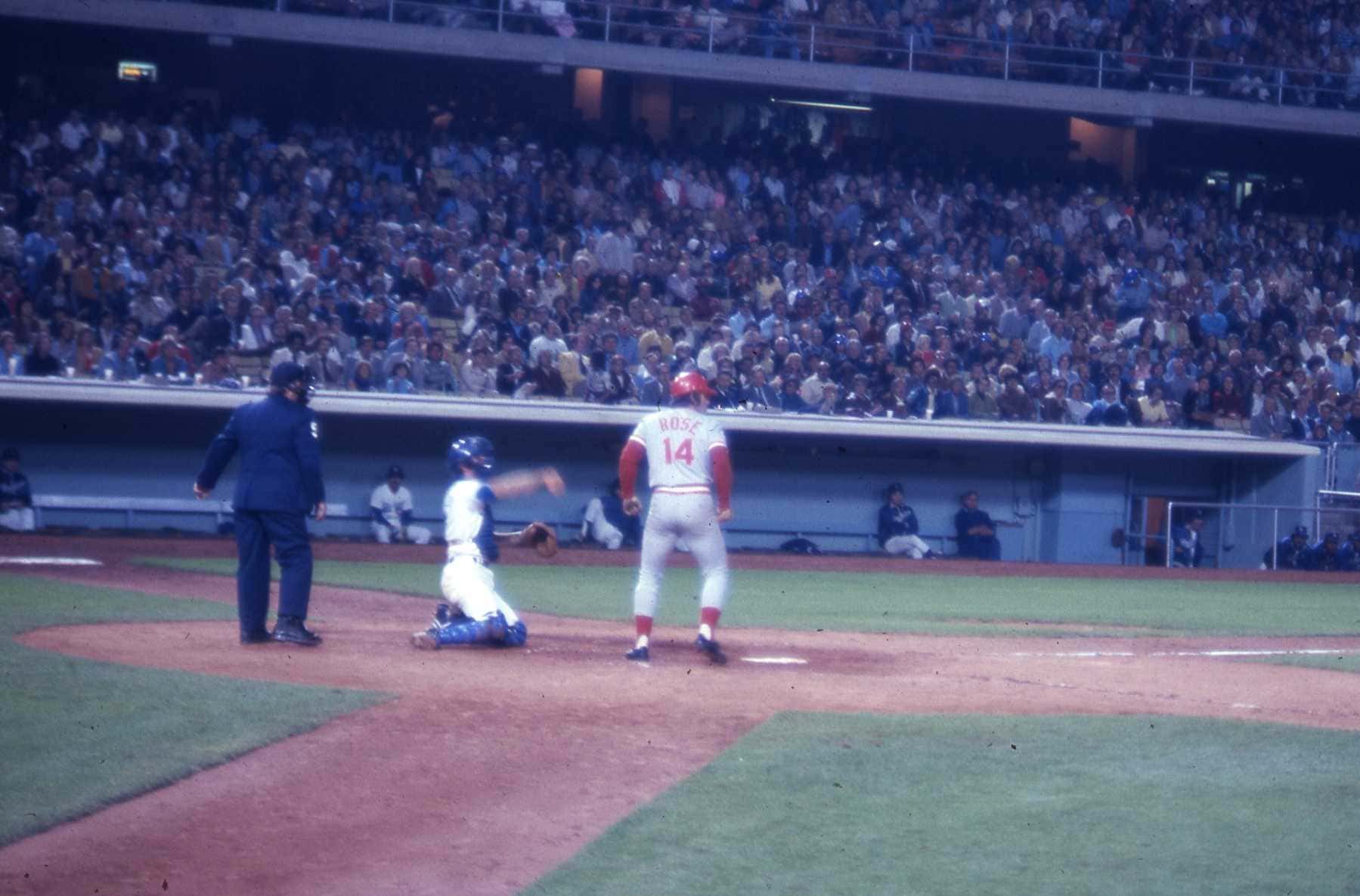 Pete_rose_at_bat