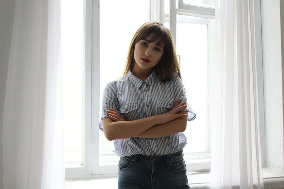 girl-the-light-from-the-window-beautiful-arms-crossed