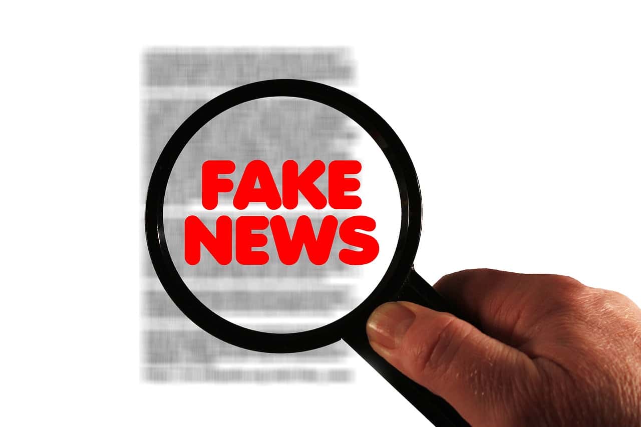 hoax-2097359_1280