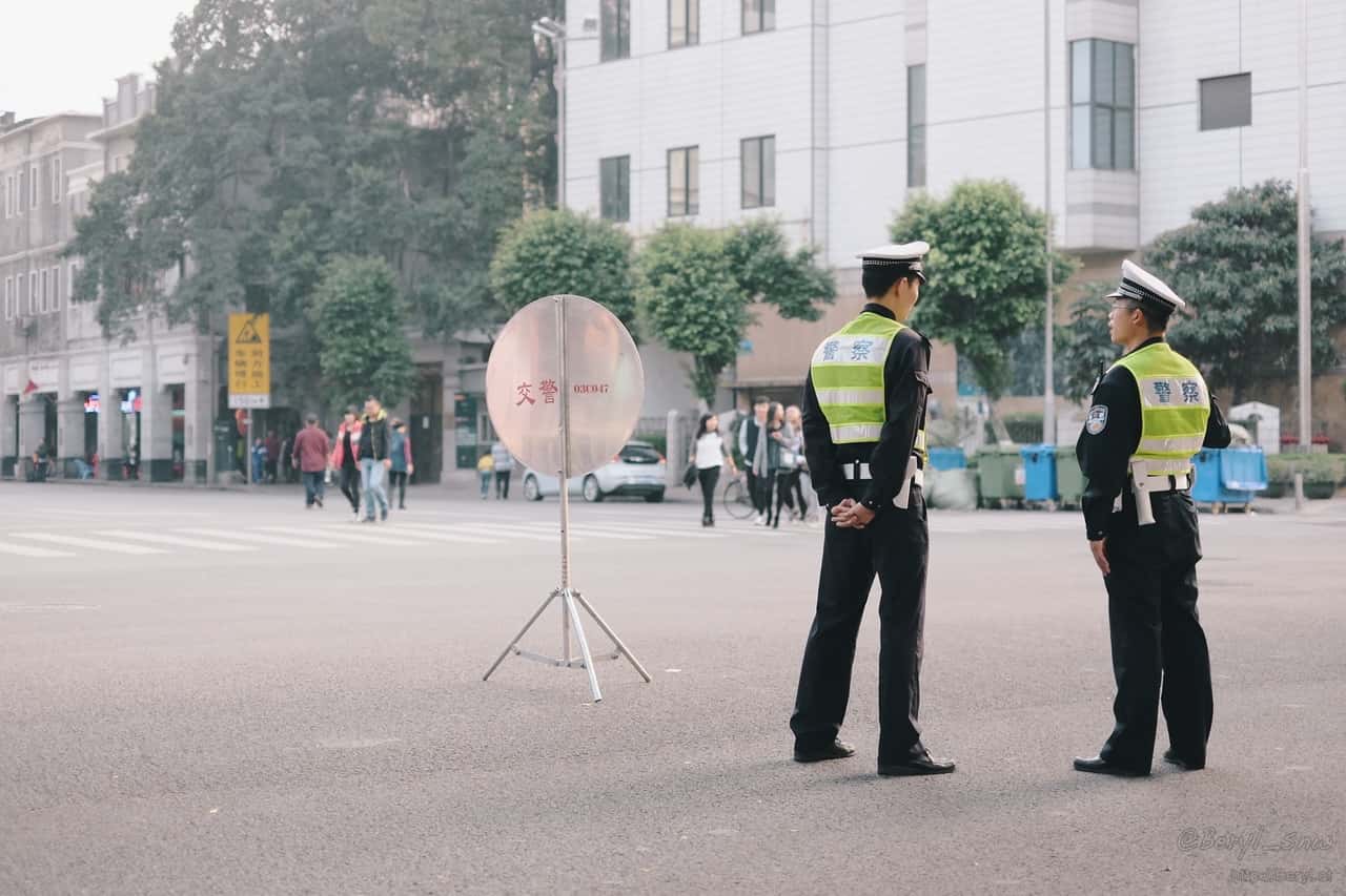 pedestrian-bokeh-blur-people-street-city-343575-pxhere.com