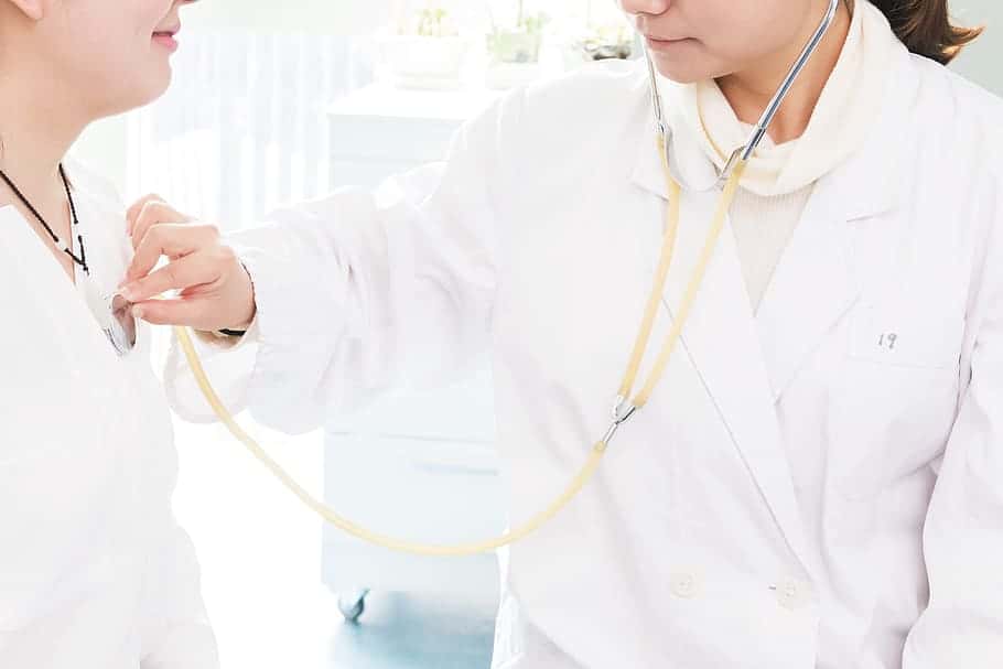 people-doctor-doctors-medical