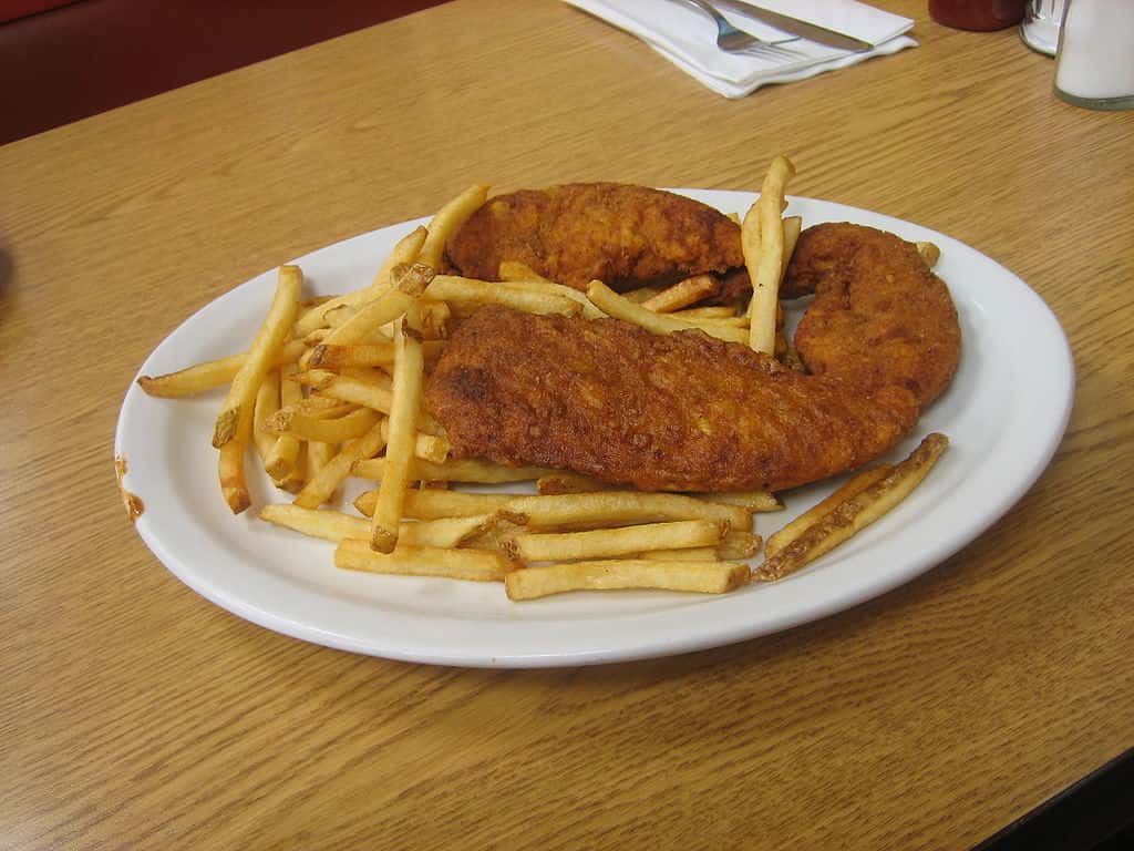 1024px-Chicken_fingers_and_fries