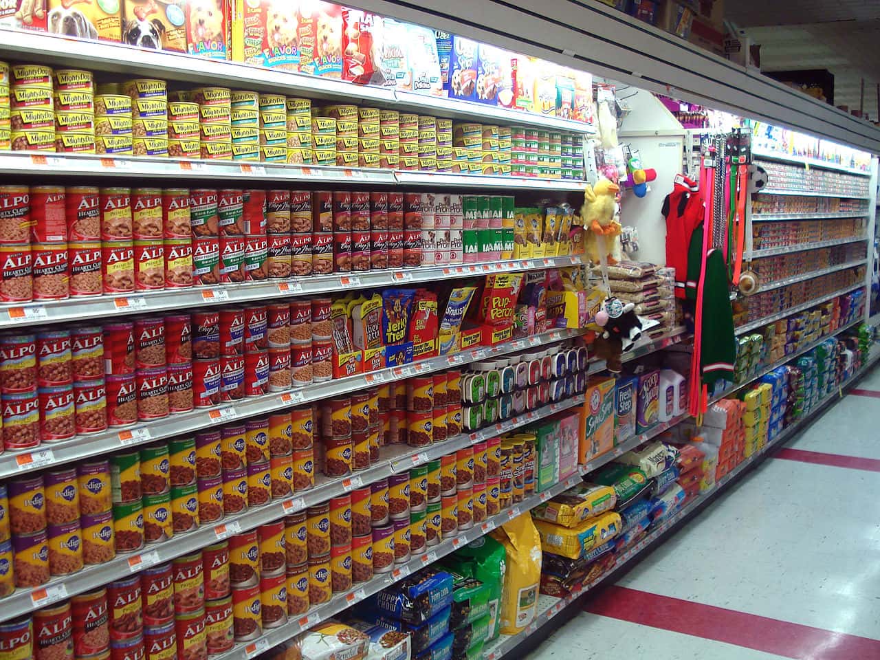 1280px-Pet_Food_Aisle