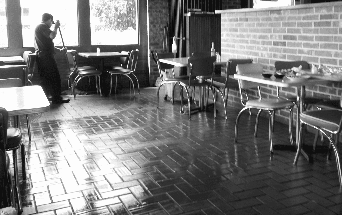 2448px-Mopping_the_floor_-_Flickr_-_pinemikey