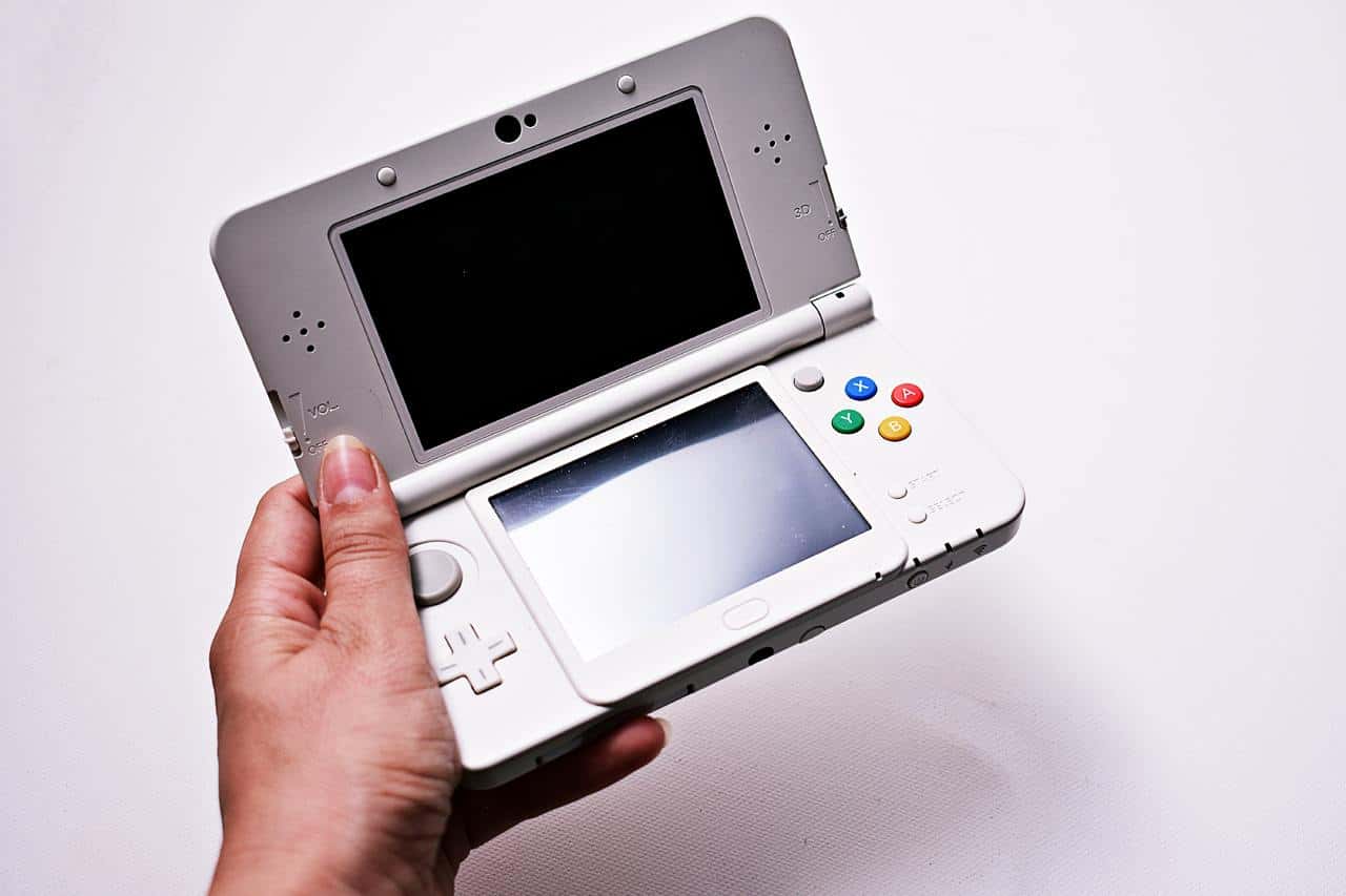 3ds-control-display-game-hand-nintendo-1530945-pxhere.com