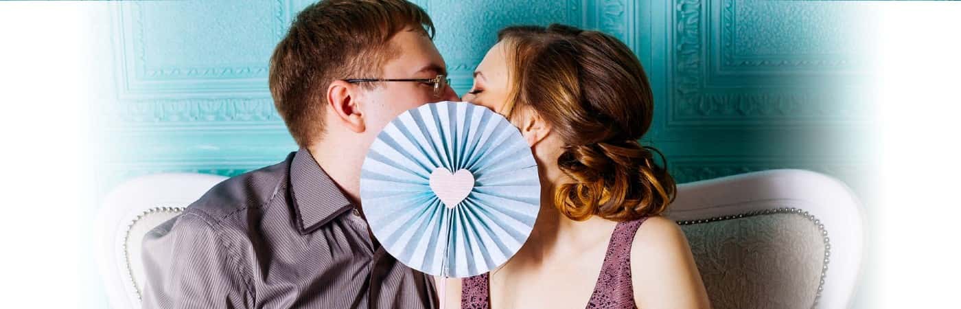People Share A Weird Thing From Their First Relationship 
