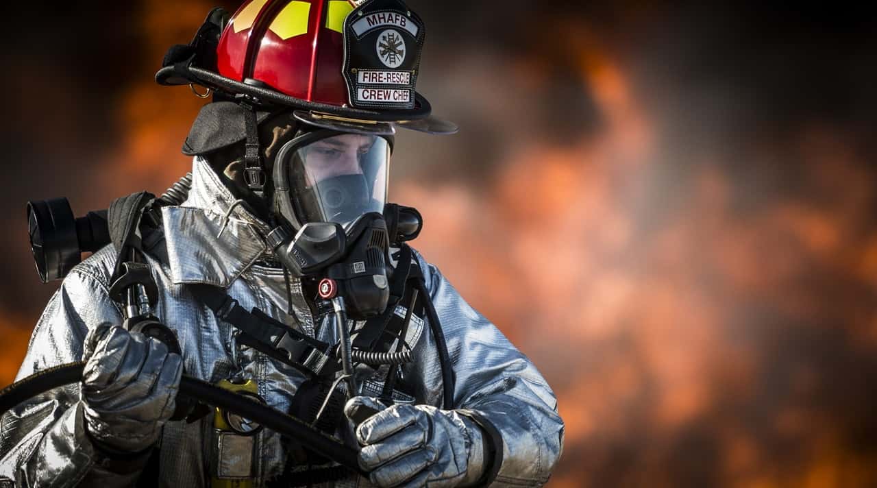 fire-portrait-helmet-firefighter-36031